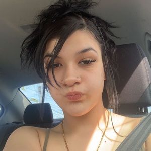 Meet your Posher, Isa